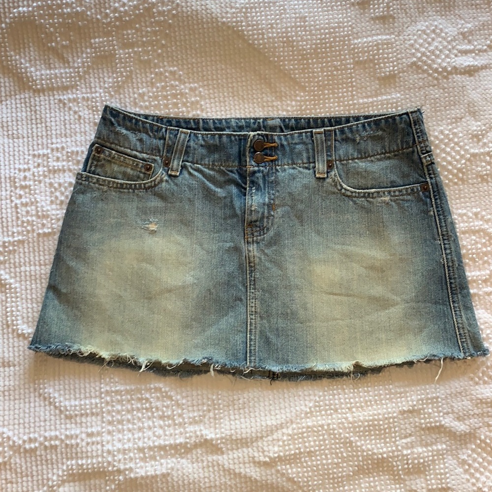Abercrombie and Fitch short denim skirt ~ Size 4